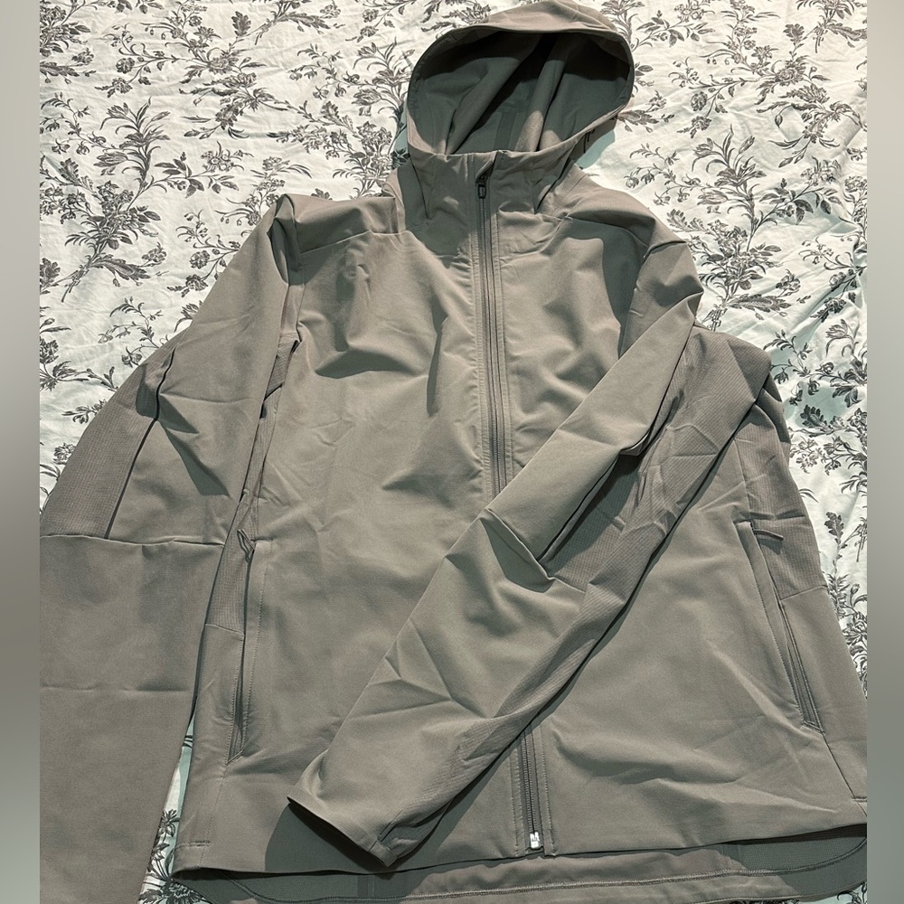 Lululemon Warp Light Packabke Jacket, Grey, Large